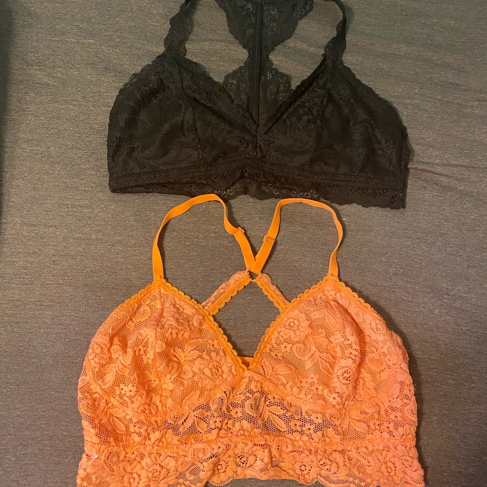 2 BRALETTES